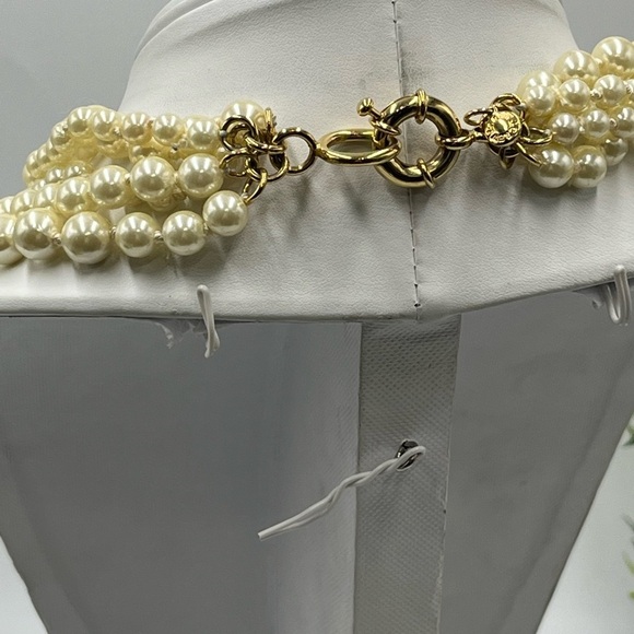 J. Crew Signed Chunky 5-Strand Cream Colored individually Knotted Pearl Necklace - Picture 9 of 11